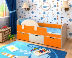 Кровать Малыш-мини с бортиком Дуб молочный/Оранжевый в Яровом - yarovoe.katalogmebeli.com | фото 1